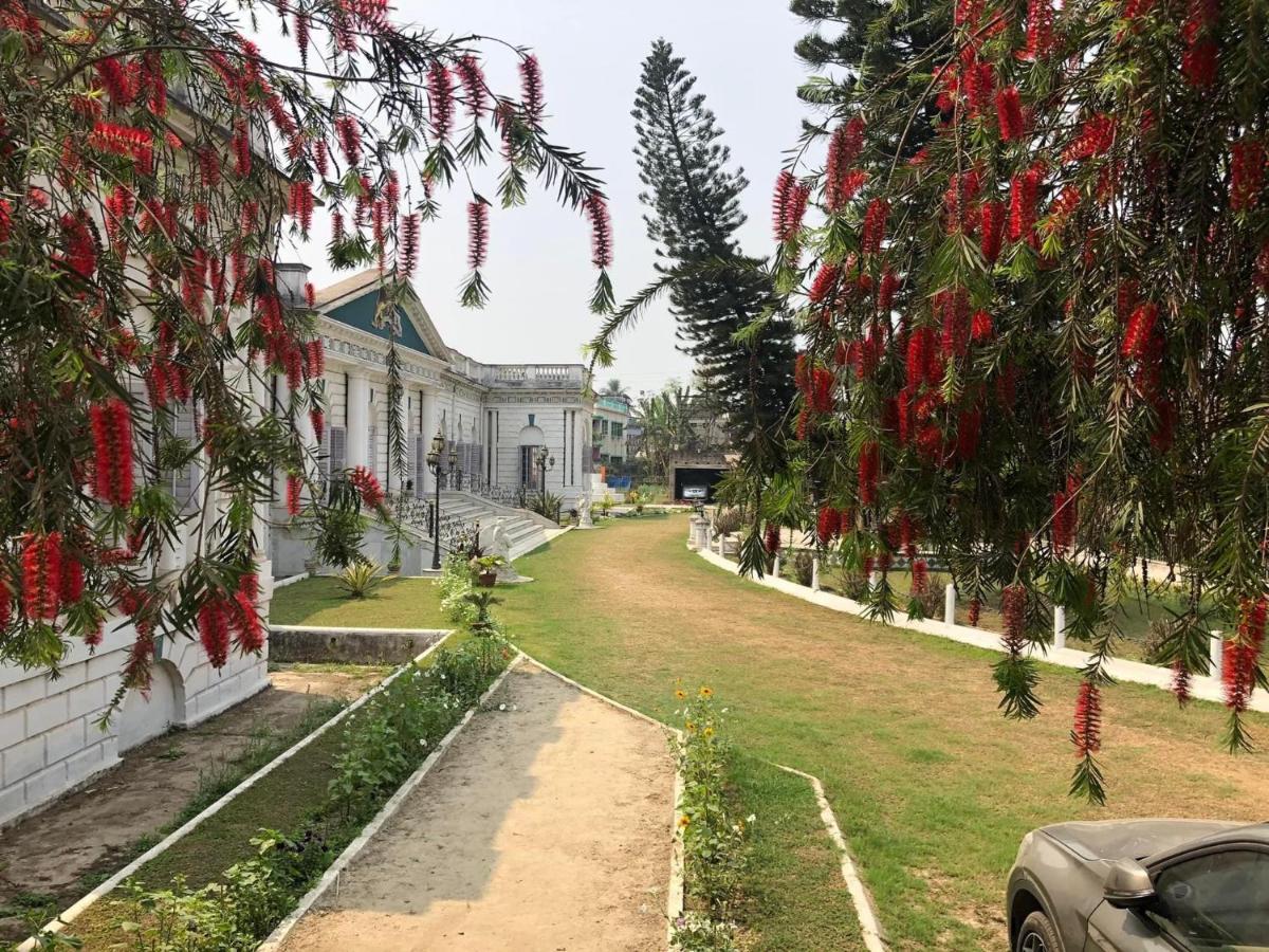 Cossimbazar Palace Of The Roys Hotel Exterior photo