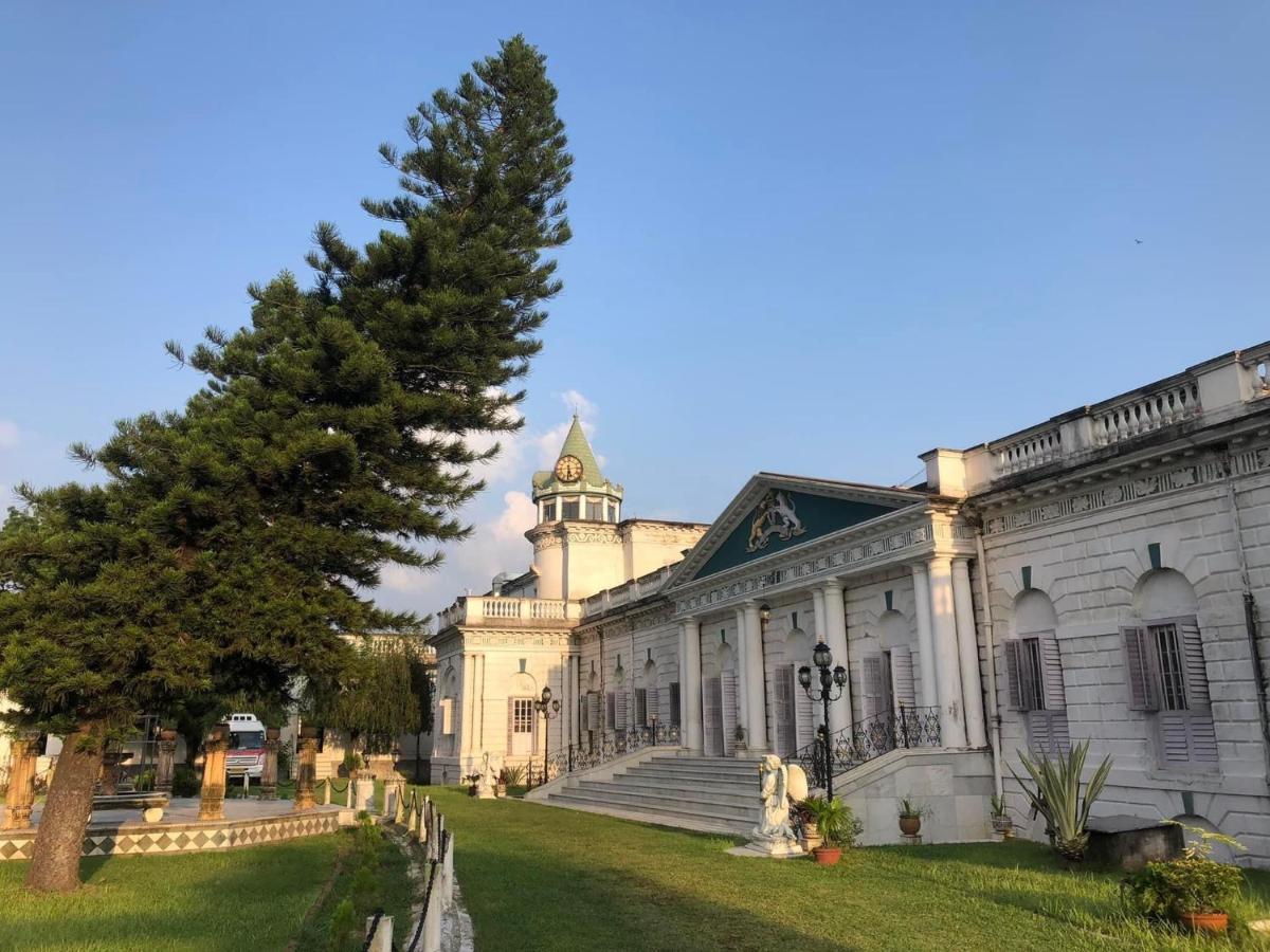 Cossimbazar Palace Of The Roys Hotel Exterior photo